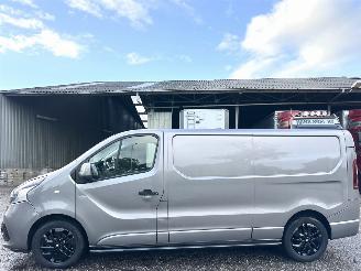 dommages fourgonnettes/vécules utilitaires Renault Trafic 1.6 dCi 145pk T29 L2/H1 Comfort Energy 3Pers - navi - camera - keyless - lmv - pdc - alarm - trekh 2019/6