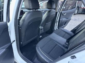 Kia Stonic 1.0 T-GDi MHEV 101pk GT-Line - nap - 1e eig - navi - camera - 1/2 leer - stuur + stoelverw - keyless entry + start picture 52