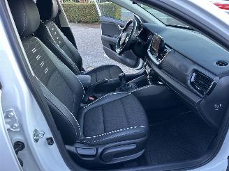 Kia Stonic 1.0 T-GDi MHEV 101pk GT-Line - nap - 1e eig - navi - camera - 1/2 leer - stuur + stoelverw - keyless entry + start picture 44