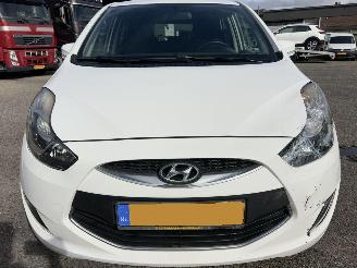 Hyundai Ix20 1.6i i-Vision 125pk Automaat - 76dkm nap - navi - dvd - camera - pdc - clima - cruise - aux - usb picture 3