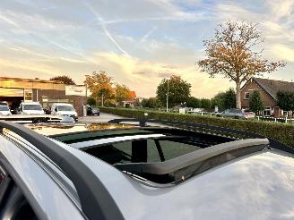 BMW X3 3.0si 272pk 4WD aut high exe M-sport - pano - leer - stoelverw - xenon - pdc v+a - afn trekh - memory - youngtimer picture 10