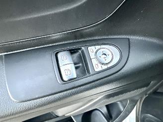 Mercedes Vito 111 CDI 114pk 6-bak Lang - nap - 1e eig - 3pers - navi - camera - airco - trekh - euro6 - licht + regens picture 23