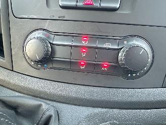 Mercedes Vito 111 CDI 114pk 6-bak Lang - nap - 1e eig - 3pers - navi - camera - airco - trekh - euro6 - licht + regens picture 38