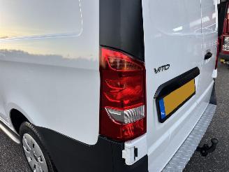 Mercedes Vito 111 CDI 114pk 6-bak Lang - nap - 1e eig - 3pers - navi - camera - airco - trekh - euro6 - licht + regens picture 72