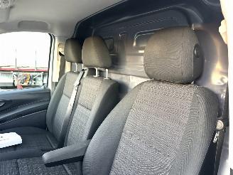 Mercedes Vito 111 CDI 114pk 6-bak Lang - nap - 1e eig - 3pers - navi - camera - airco - trekh - euro6 - licht + regens picture 43