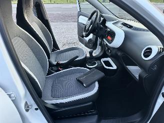 Renault Twingo 1.0 SCe 71pk Collection - 13dkm nap - 1e eig - airco - cruise - elektr pakket - led - aux - usb picture 46