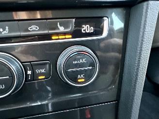 Volkswagen e-Golf 136pk dsg aut Highline - nap - facelift - navi - acc - front assist - cruise - pdc v+a - rijdbaar picture 16