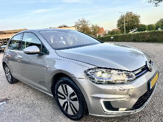 Volkswagen e-Golf 136pk dsg aut Highline - nap - facelift - navi - acc - front assist - cruise - pdc v+a - rijdbaar picture 4