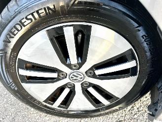 Volkswagen e-Golf 136pk dsg aut Highline - nap - facelift - navi - acc - front assist - cruise - pdc v+a - rijdbaar picture 66
