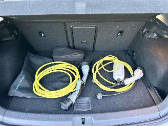 Volkswagen e-Golf 136pk dsg aut Highline - nap - facelift - navi - acc - front assist - cruise - pdc v+a - rijdbaar picture 56