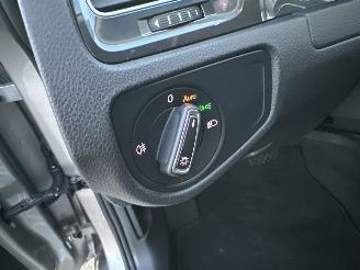 Volkswagen e-Golf 136pk dsg aut Highline - nap - facelift - navi - acc - front assist - cruise - pdc v+a - rijdbaar picture 42