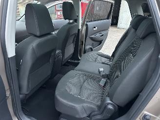 Nissan Qashqai+2 2.0 141pk 4WD aut Con. Ed 7Pers - pano - navi - camera - defa alarm - 7 zitplaatsen - rijdbaar picture 56