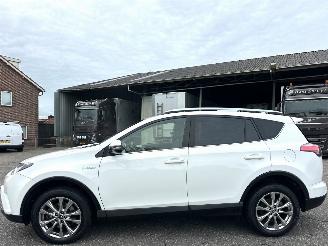 krockskadad bil auto Toyota Rav-4 2.5 Hybrid aut Executive 2017/3