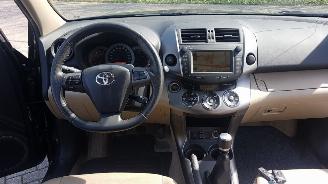 Toyota Rav-4 2.2 D-4d D-cat 4x4 130 Kw 1 e eigen 55000 km EXECUTIVE picture 3