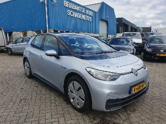 krockskadad bil auto Volkswagen ID.3 150 kW Pro Performance Life 8000km RIJDBAAR 2020/12