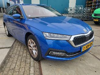 skadebil auto Skoda Octavia Skoda Octavia Combi 1.5 E hybride -TSI Business Edition Plus 2024/3