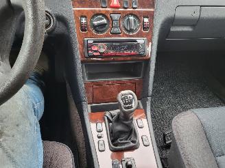 Mercedes C-klasse C180 ELEGANCE 2E eigenaar YONGTIMER picture 22