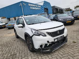 škoda osobní automobily Peugeot 2008 AUTOMAAT Peugeot 2008 1.2 PureTech Allure 69000KM  RIJDBAAR 2016/1