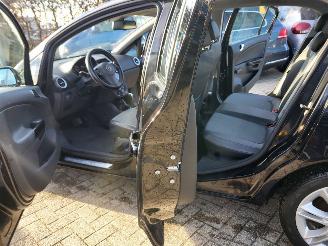 Opel Corsa AUTOMAAT Corsa 1.4-16V Cosmo VELE EXTRAS rijdbaar picture 7