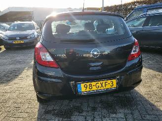 Opel Corsa AUTOMAAT Corsa 1.4-16V Cosmo VELE EXTRAS rijdbaar picture 18