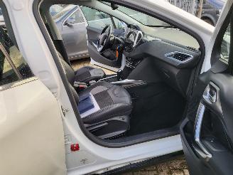 Peugeot 2008 AUTOMAAT  1.6 VTi  Allure leer,pann,navi, rijdbaar picture 5