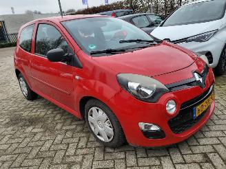 Damaged car Renault Twingo Twingo 1.2 16V Authentique 2012/2
