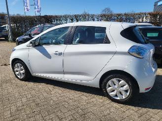 damaged passenger cars Renault Zoé ZOE Q90 Bose Quickcharge 41 kWh RIJDBAAR HUURACCU 2018/2