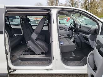 Peugeot Expert e-Expert 50 kWh 9 persoons picture 16