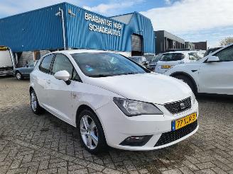 krockskadad bil auto Seat Ibiza 5 drs 1.2 TSI Style 105 pk 2012/6
