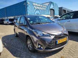 Vaurioauto  passenger cars Toyota Yaris 1.0 VVT-i Active  Cool 5drs  rijdbaar 2018/6
