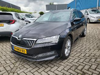 Skoda Superb Superb Combi 1.5 TSI ACT Business Edition Plus rijdbaar picture 2