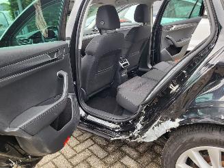 Skoda Superb Superb Combi 1.5 TSI ACT Business Edition Plus rijdbaar picture 20