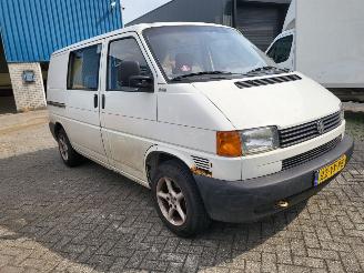 krockskadad bil auto Volkswagen Transporter T4 Volkswagen Transporter 1.9 TD 292 T800 DC 2001/8