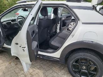 Citroën C4 cactus C4 Cactus 1.2 VTi Shine rijdbaar picture 17