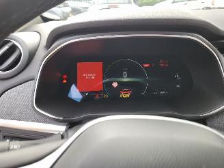 Renault Zoé incl accu INTENSE  51 KW met CCS lader  8000 km GEEN SCHADE technisch probleem picture 3