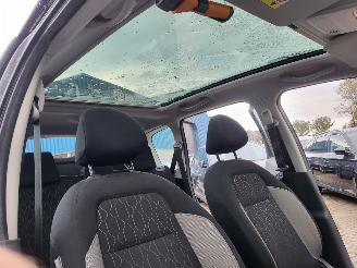 Citroën C3 C3 Picasso 1.2 PureTech Tendance 110 pk  rijdbaar picture 21