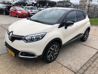 Unfallwagen Renault Captur Captur AUTOMAAT  1.2 TCe Dynamique rijdbaar. 2017/4