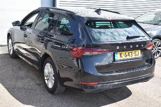 Skoda Octavia 1.0 Tsi Business Edition 110Pk *Navi/Clima picture 3