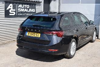 Skoda Octavia 1.0 Tsi Business Edition 110Pk *Navi/Clima picture 4