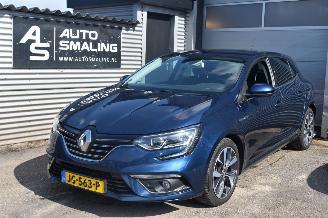 damaged passenger cars Renault Mégane 1.5 Dci Bose 110Pk *Clima/Navi/Camera 2016/3