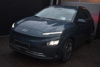 Hyundai Kona 64Kwh Comfort 204Pk 3FASE *Navi/Clima/Camera/Stoelverwarming picture 1