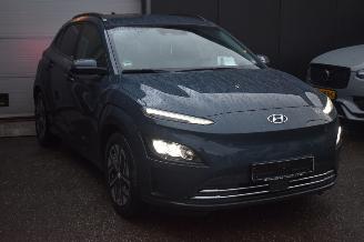 Hyundai Kona 64Kwh Comfort 204Pk 3FASE *Navi/Clima/Camera/Stoelverwarming picture 2