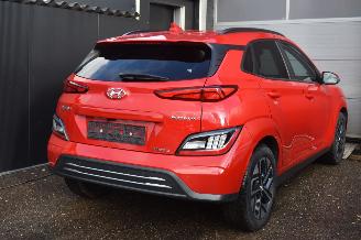 Hyundai Kona 64Kwh Comfort 204Pk SOH 100% 3FASE *Navi/Clima/Camera/Stoelverwarming picture 4