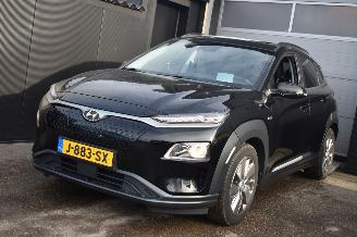 skadebil auto Hyundai Kona 64Kwh EV Fashion 204Pk SOH 100% 3Fase *Navi/Clima/Camera/Schuifdak 2020/10