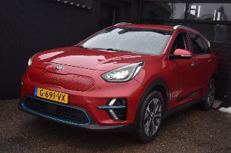 Damaged car Kia Niro 64Kwh Executiveline 204Pk 100% Soh *Navi/Clima/Leder/Camera/Stoelverwarming 2019/12