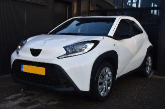 Coche accidentado Toyota Aygo X 1.0 VVT-i S-CVT Play 72Pk *Airco/Camera 2025/9