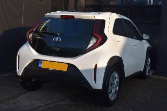 Toyota Aygo X 1.0 VVT-i S-CVT Play 72Pk *Airco/Camera picture 4