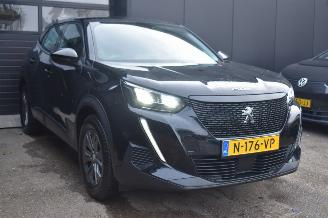 Peugeot 2008 1.2 Puretech Active Pack 102Pk *Navi/Clima/Camera/Stoelverwarming picture 2