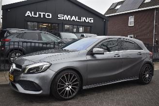 skadebil auto Mercedes A-klasse 1.6 180 Prestige AMG 122Pk *Navi/Clima/Camera/Stoelverwarming 2015/11