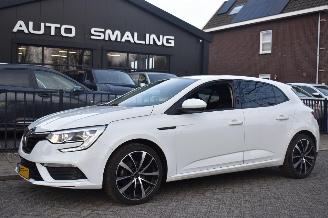 krockskadad bil auto Renault Mégane 1.2 Tce Life 101Pk *Airco 2018/4